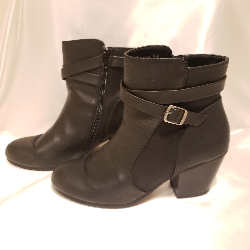 Aerosols Black Boots size 8.5